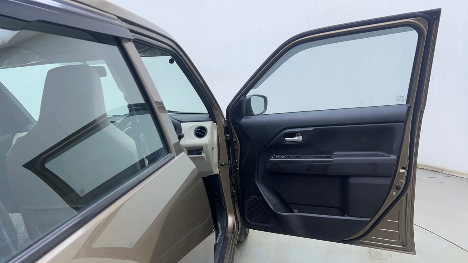 Used 2021 Maruti Suzuki Wagon R 1.0 VXi 1.0 Petrol Manual interior RIGHT FRONT DOOR OPEN VIEW