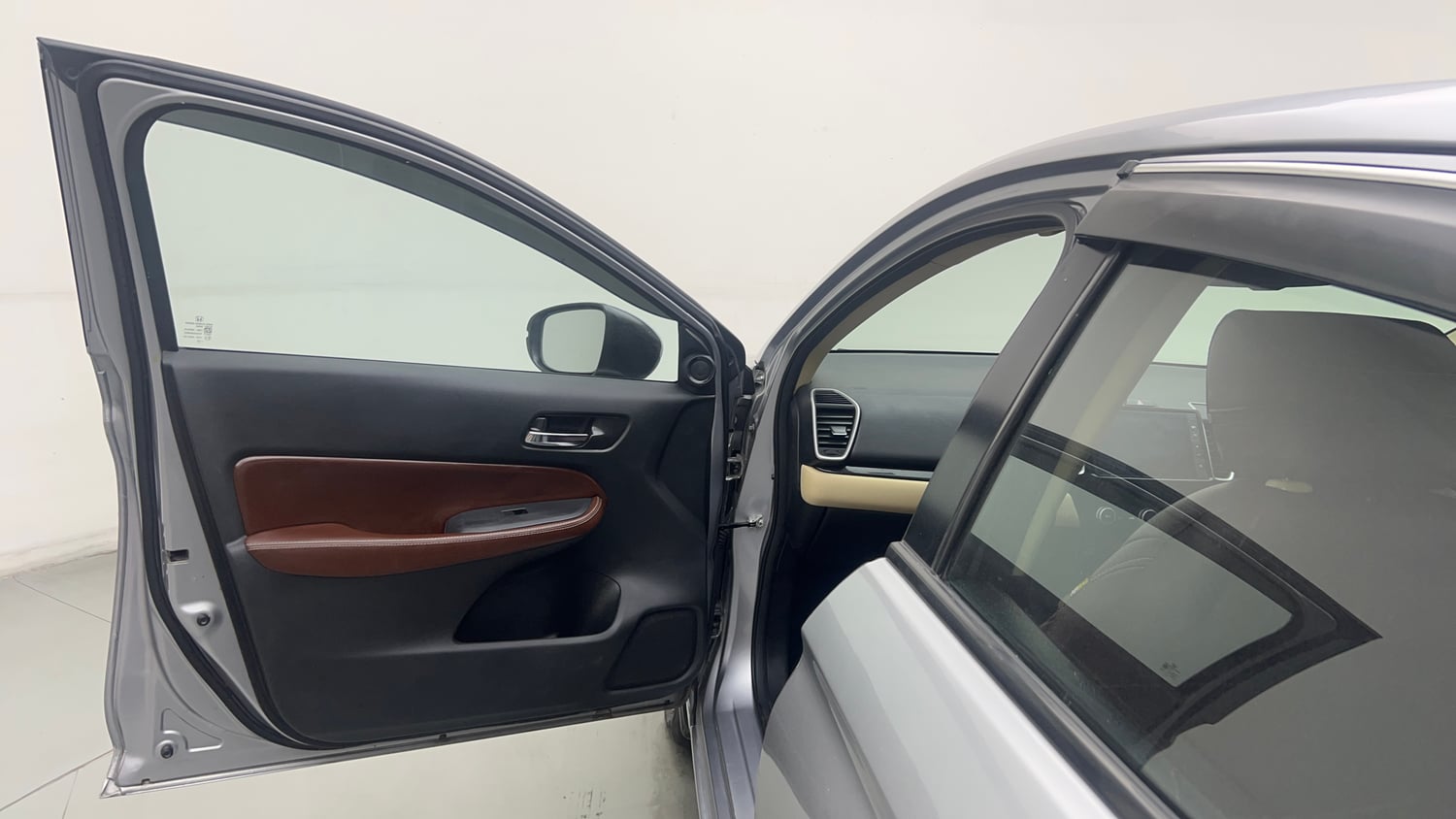 Used 2022 Honda City VX CVT Petrol Petrol Automatic interior LEFT FRONT DOOR OPEN VIEW
