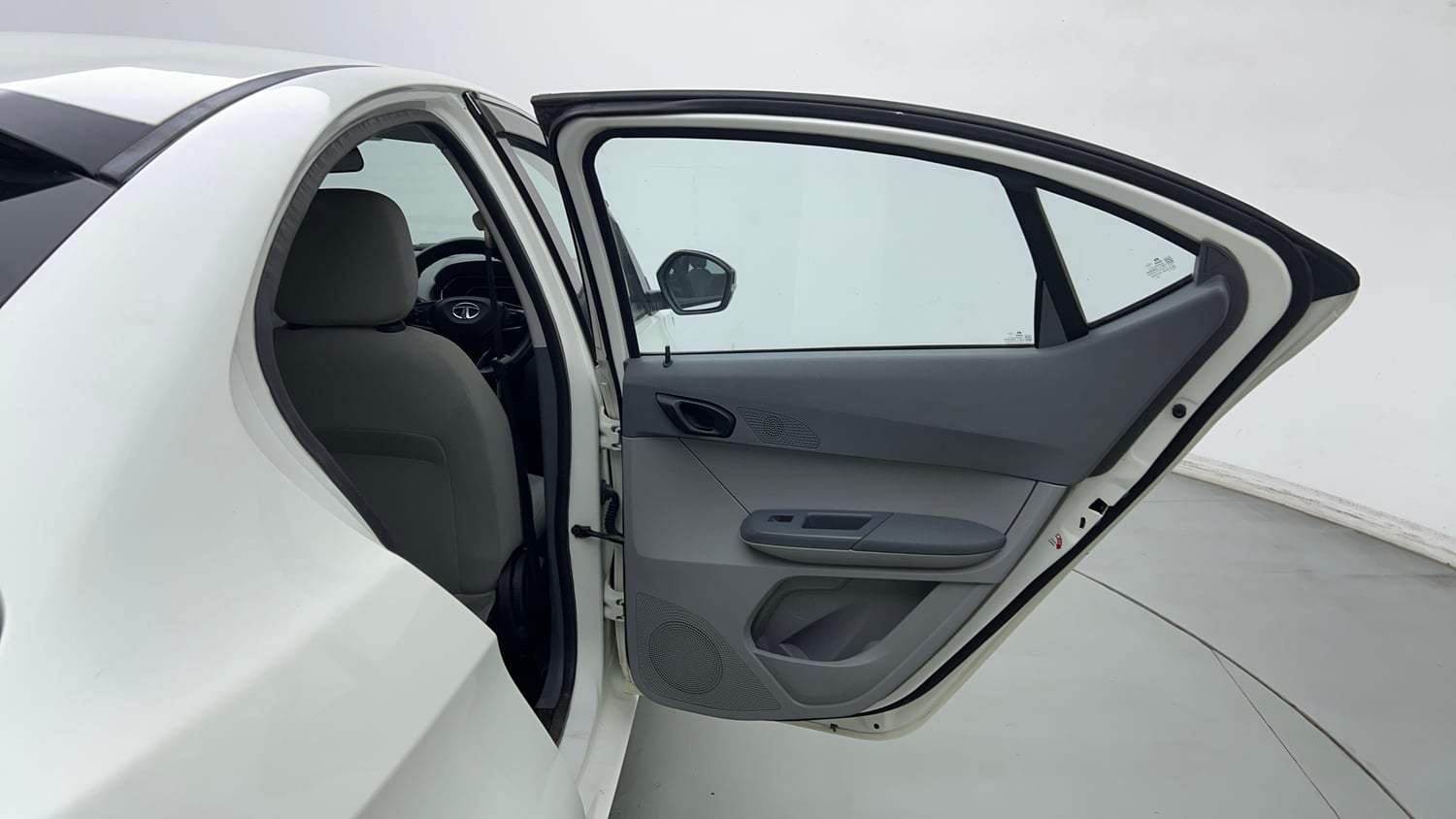 Used 2022 Tata Tigor XZ CNG Cng Manual interior RIGHT REAR DOOR OPEN VIEW