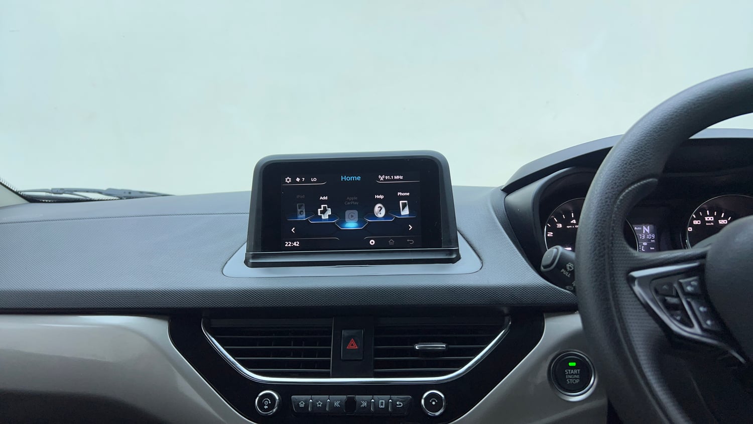 Used 2019 Tata Nexon XZA Plus Diesel Dual Tone Diesel Automatic top_features Touch screen infotainment system