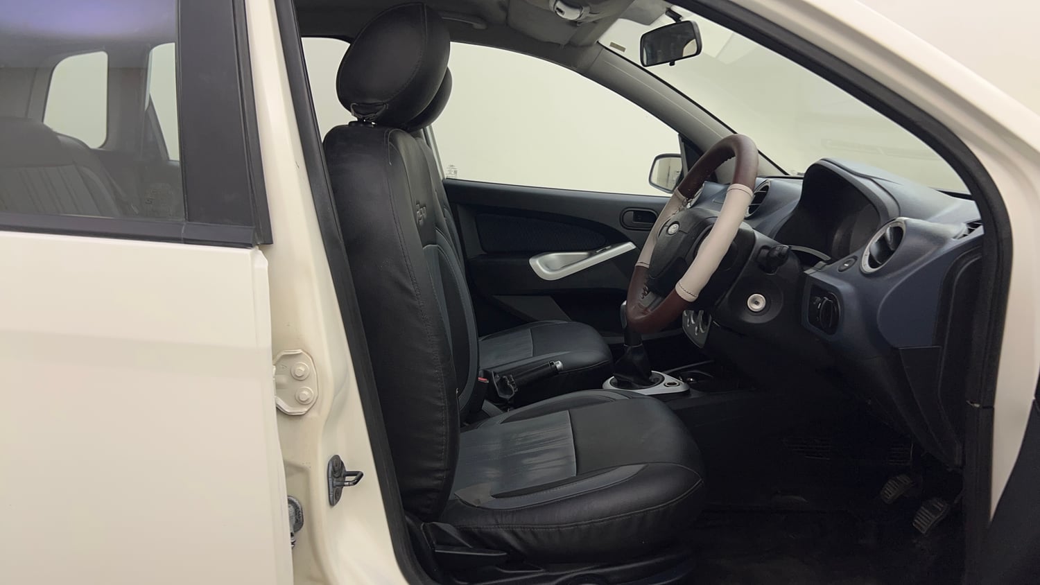 Used 2013 Ford Figo Duratec Petrol Titanium 1.2 Petrol Manual interior RIGHT SIDE FRONT DOOR CABIN VIEW