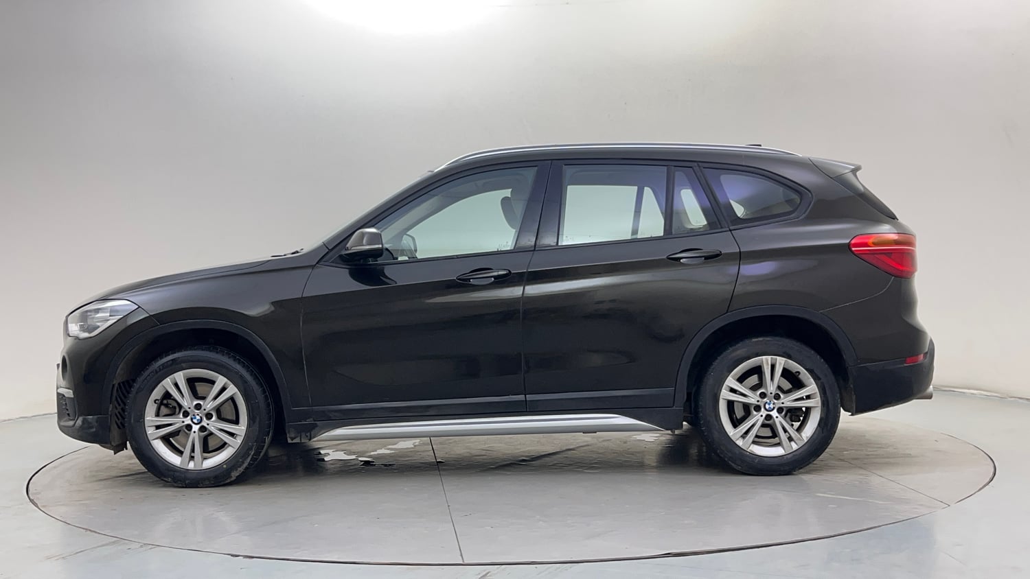 Used 2019 BMW X1 sDrive20i xLine Petrol Automatic exterior LEFT SIDE VIEW