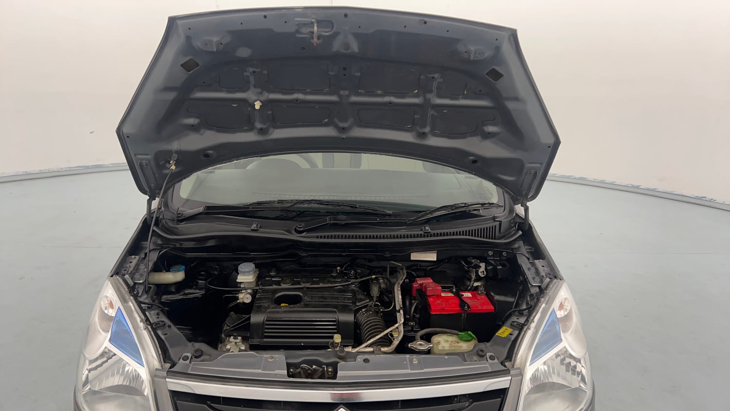 Used 2017 Maruti Suzuki Wagon R VXI Petrol Manual engine ENGINE & BONNET OPEN FRONT VIEW