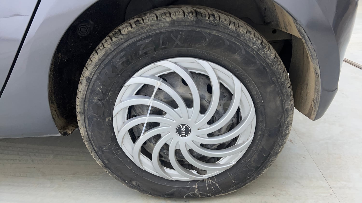 Used 2012 Hyundai i10 Sportz 1.2 Kappa2 Petrol Manual tyres LEFT REAR TYRE RIM VIEW