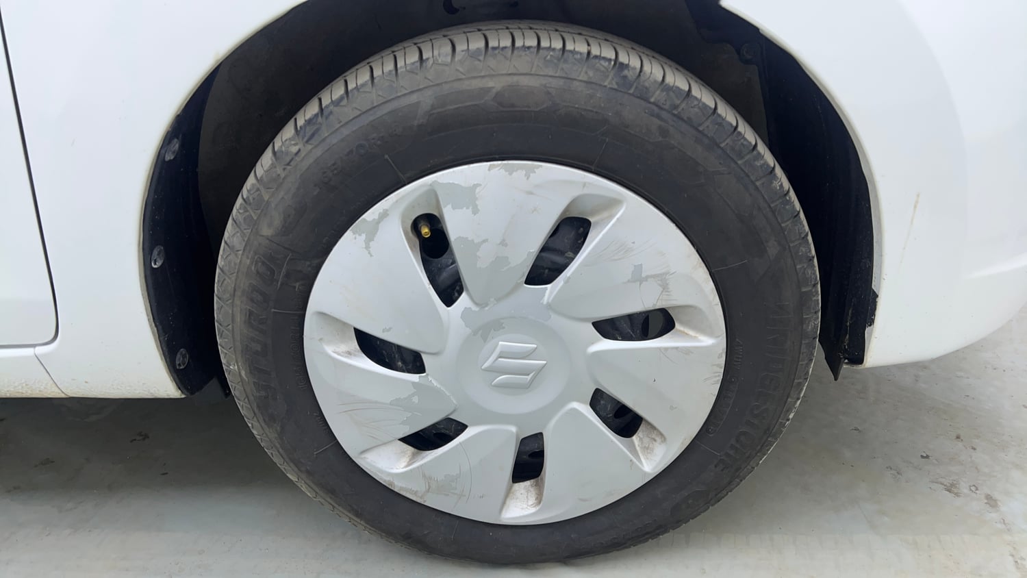 Used 2017 Maruti Suzuki Celerio VXi AMT Petrol Automatic tyres RIGHT FRONT TYRE RIM VIEW