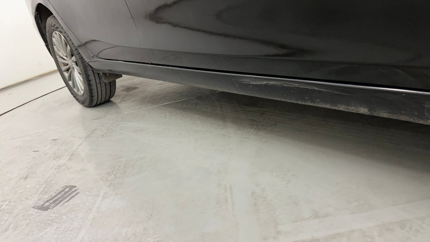 Used 2016 Maruti Suzuki Ciaz ZXI+ AT Petrol Automatic dents MINOR SCRATCH