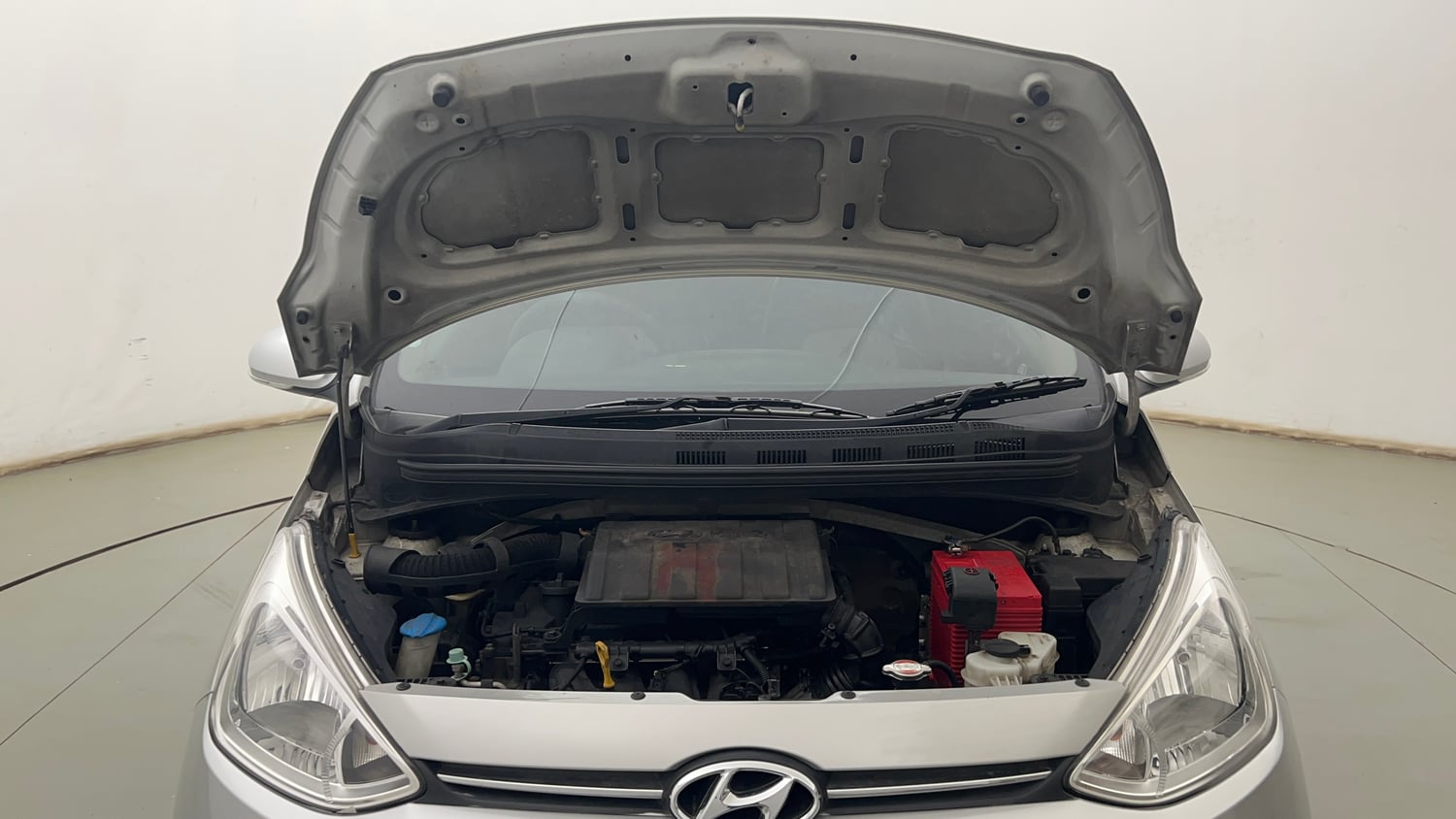 Used 2014 Hyundai Grand i10 Sportz 1.2 Kappa VTVT Petrol Manual engine ENGINE & BONNET OPEN FRONT VIEW