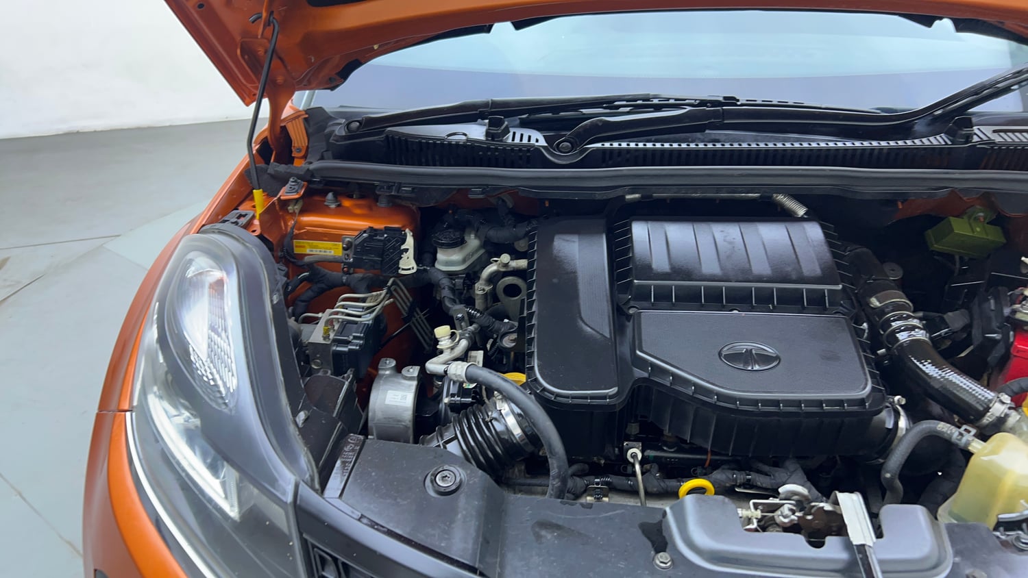 Used 2019 Tata Nexon XZA Plus Diesel Dual Tone Diesel Automatic engine ENGINE RIGHT SIDE VIEW