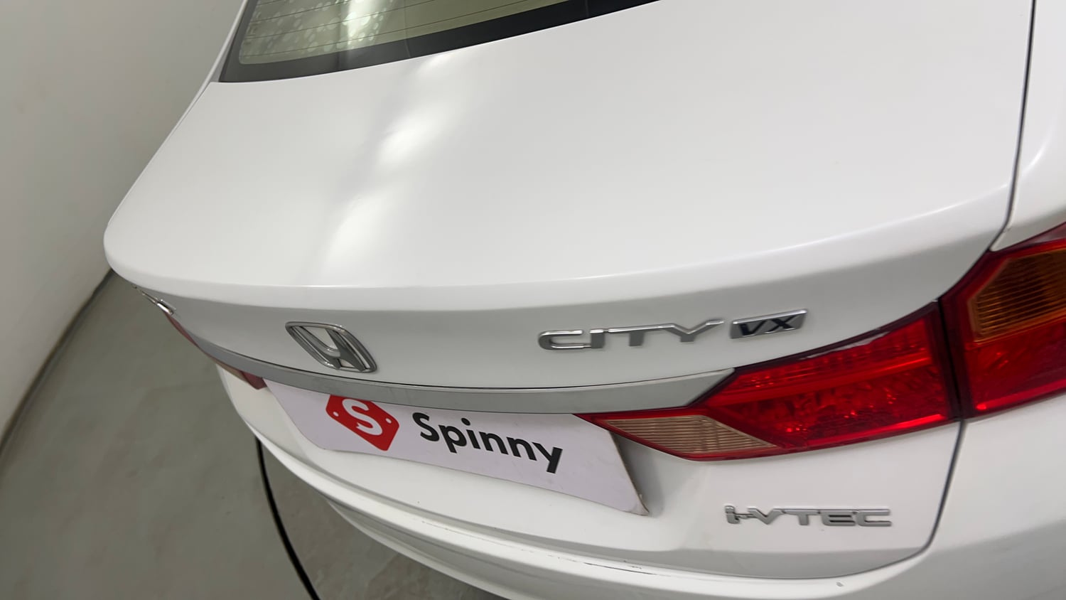Used 2016 Honda City VX CVT Petrol Automatic dents MINOR SCRATCH