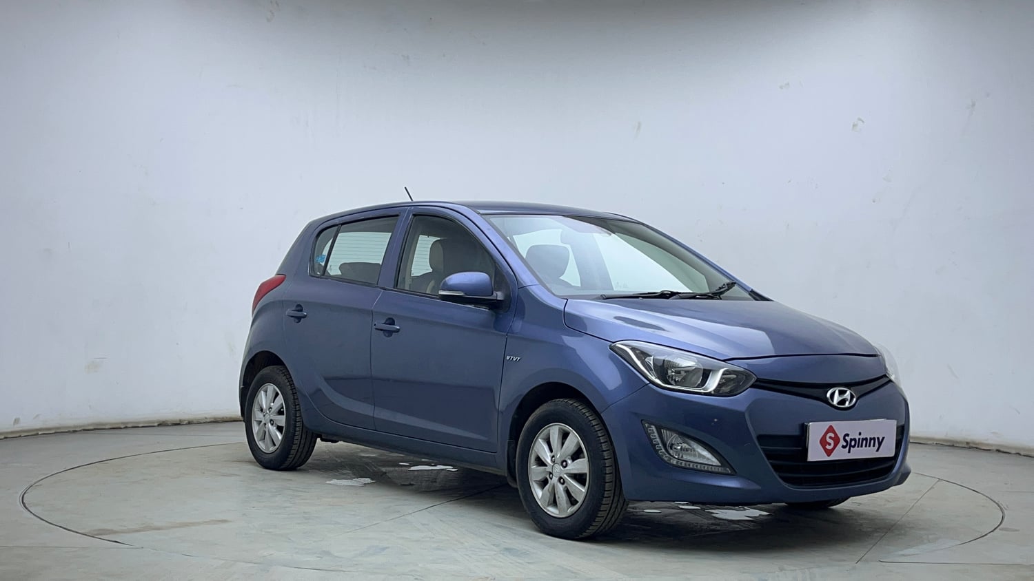 Used 2013 Hyundai i20 Sportz 1.2 Petrol Manual exterior RIGHT FRONT CORNER VIEW