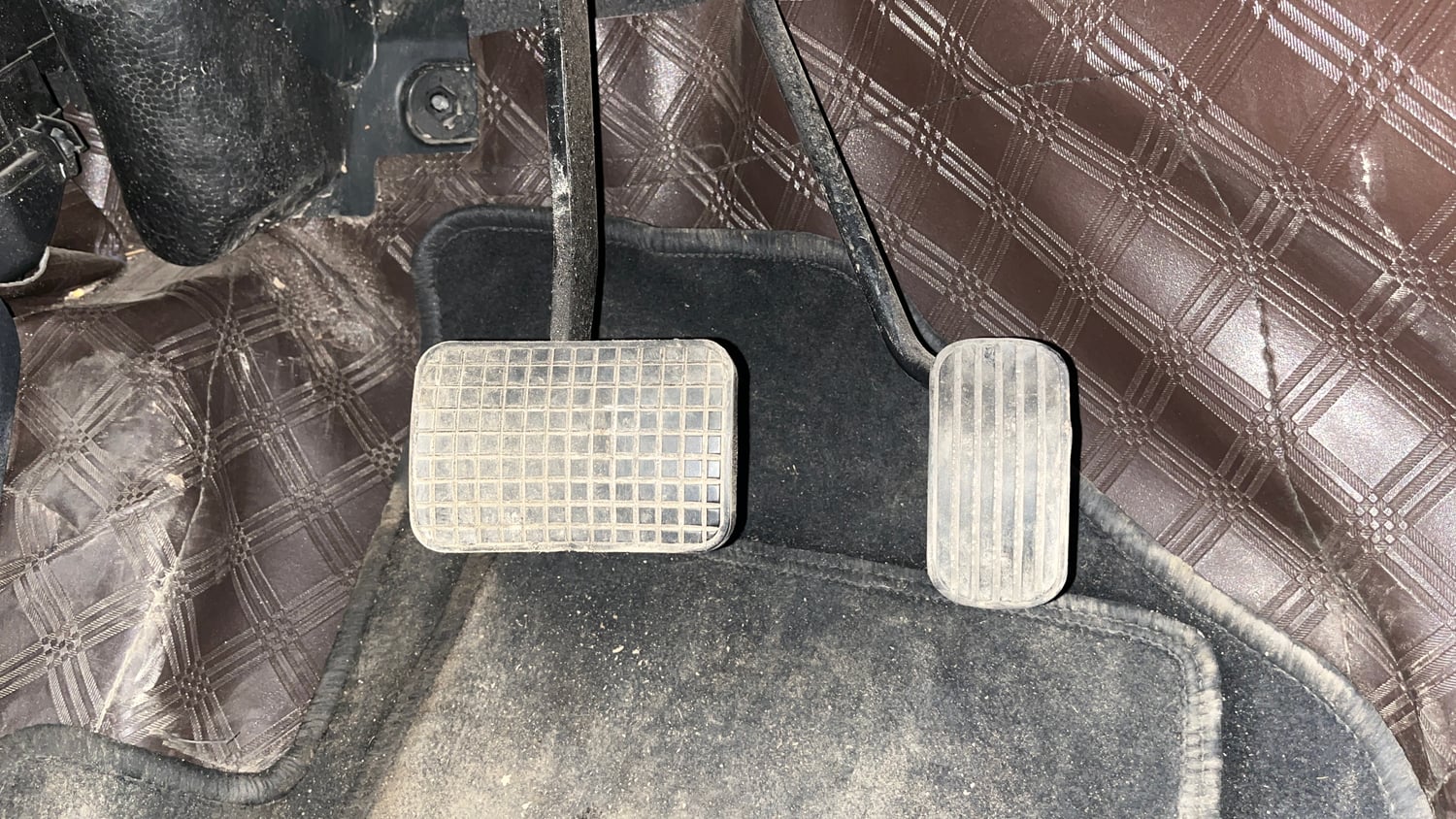 Used 2023 Tata Tiago XZA Plus Petrol Automatic interior PEDALS VIEW