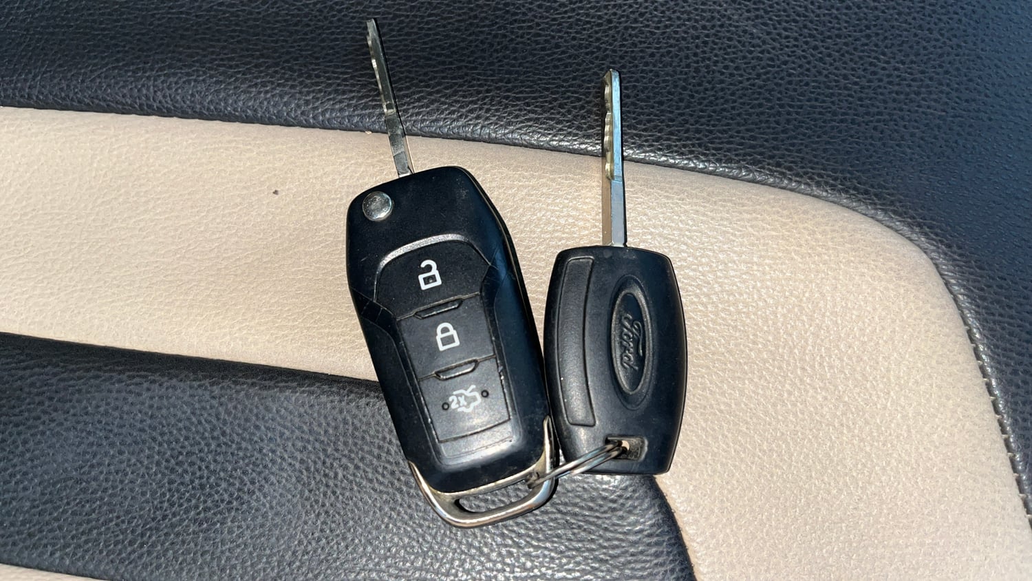 Used 2016 Ford Figo Aspire Titanium 1.2 Ti-VCT Petrol Manual extra CAR KEY VIEW