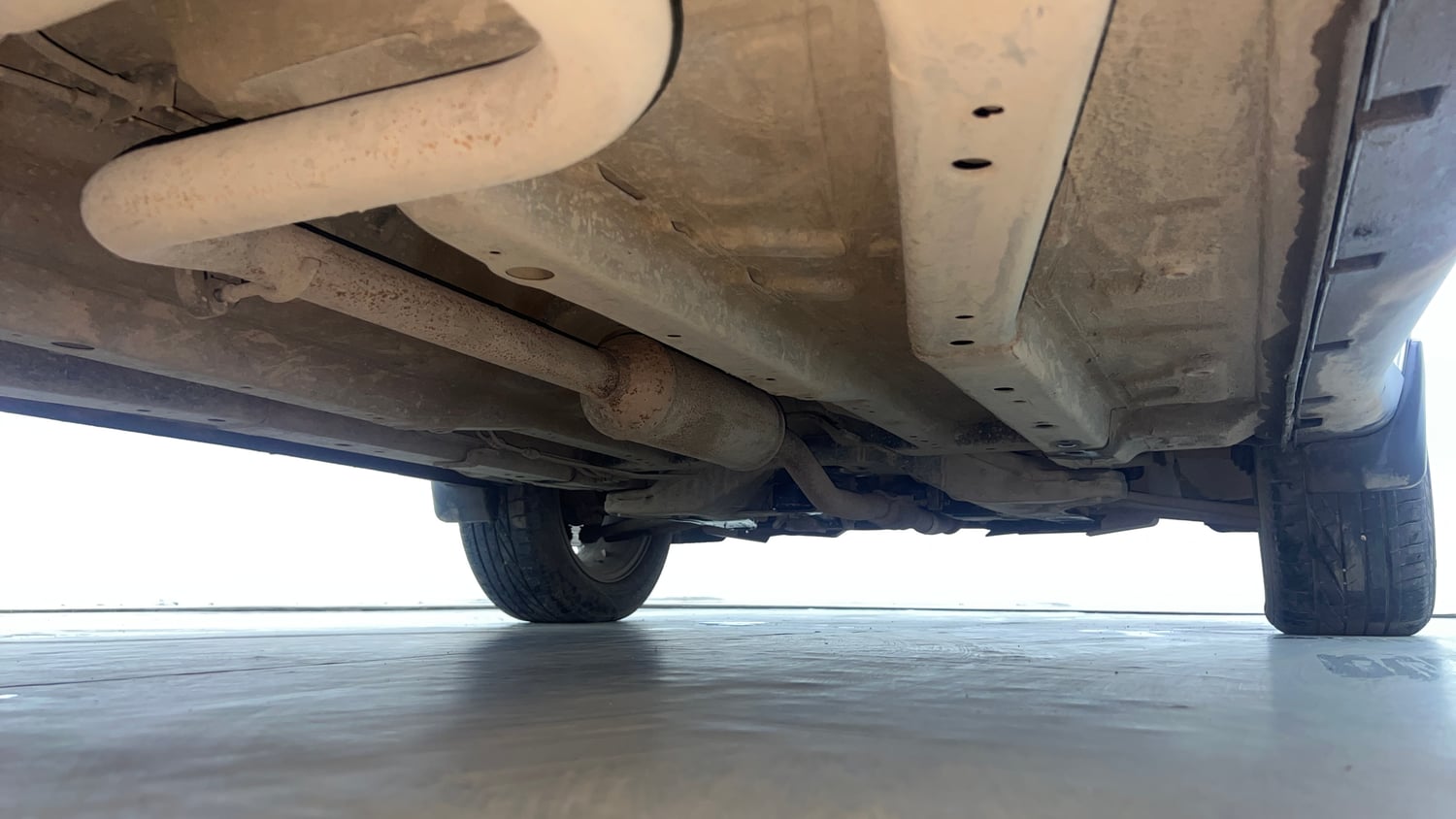 Used 2020 Tata Nexon XZA Plus (S) Petrol Automatic extra REAR RIGHT UNDERBODY VIEW