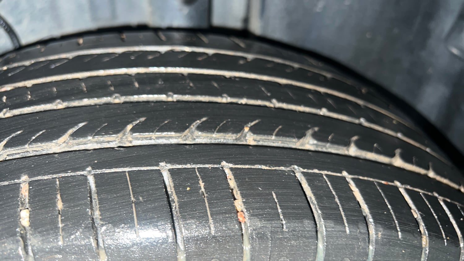 Used 2022 Tata Punch Accomplished Dazzle Pack MT Petrol Manual tyres LEFT REAR TYRE TREAD VIEW