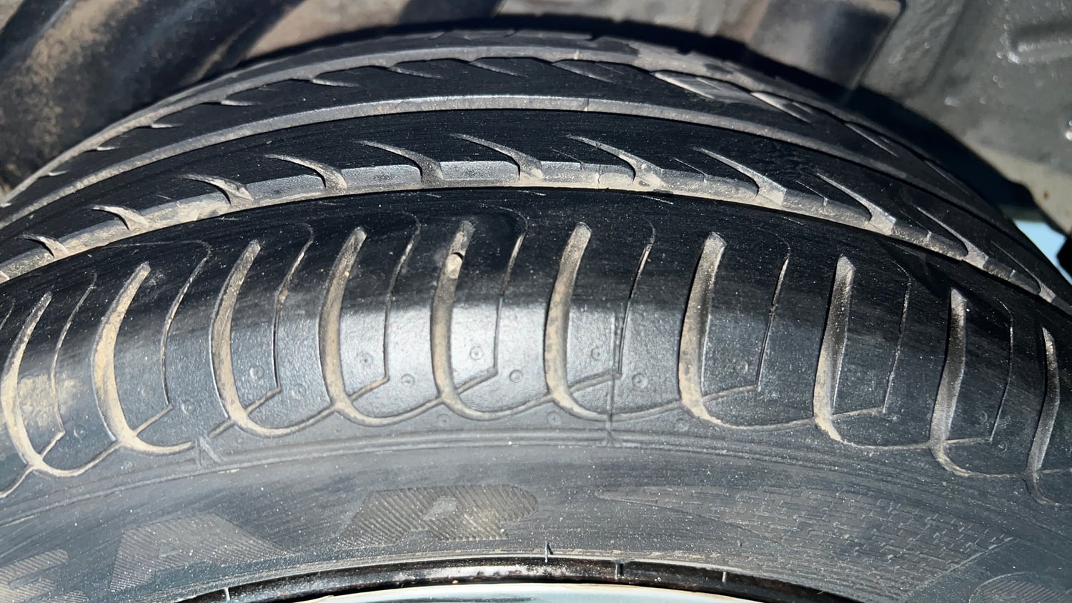 Used 2014 Honda Amaze 1.2 S i-VTEC Petrol Manual tyres LEFT REAR TYRE TREAD VIEW