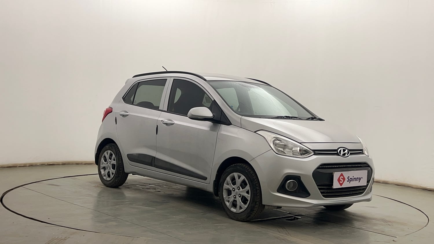 Used 2014 Hyundai Grand i10 Sportz 1.2 Kappa VTVT Petrol Manual exterior RIGHT FRONT CORNER VIEW