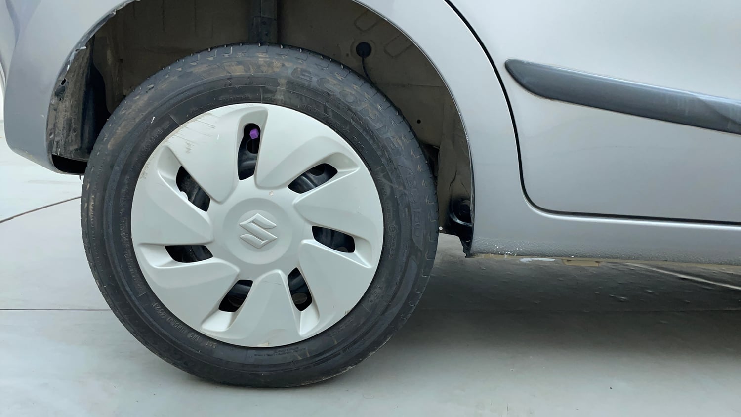 Used 2020 Maruti Suzuki Celerio ZXi AMT Petrol Automatic tyres RIGHT REAR TYRE RIM VIEW