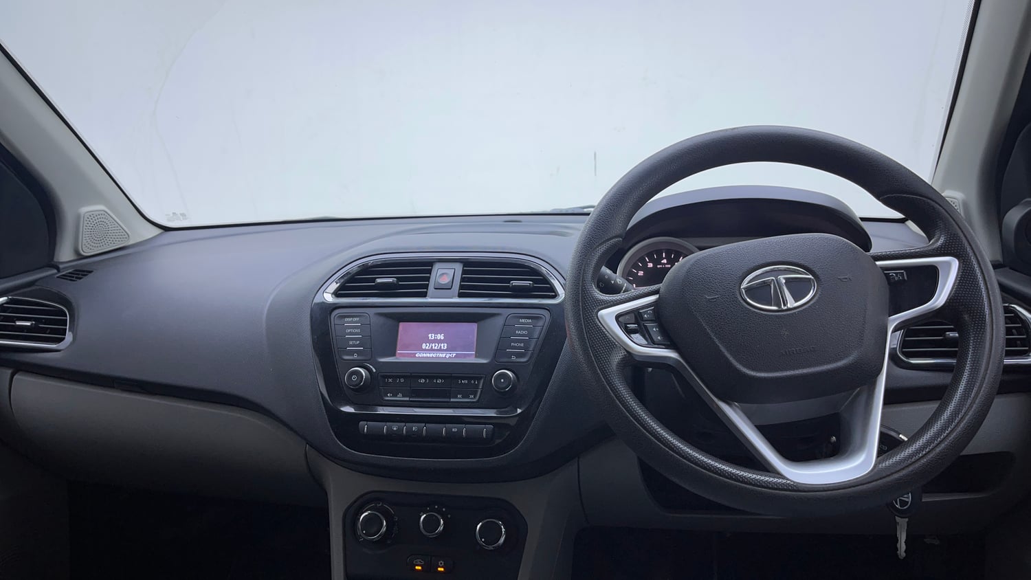 Used 2018 Tata Tiago Revotron XZ Petrol Manual interior DASHBOARD VIEW