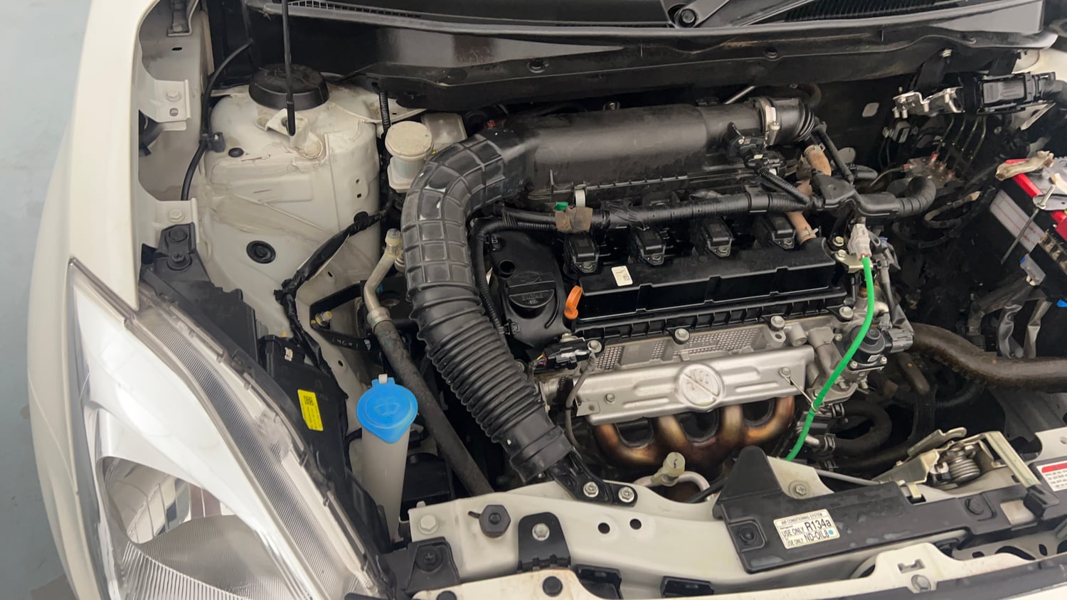 Used 2023 Maruti Suzuki Swift VXi Petrol Manual engine ENGINE RIGHT SIDE VIEW