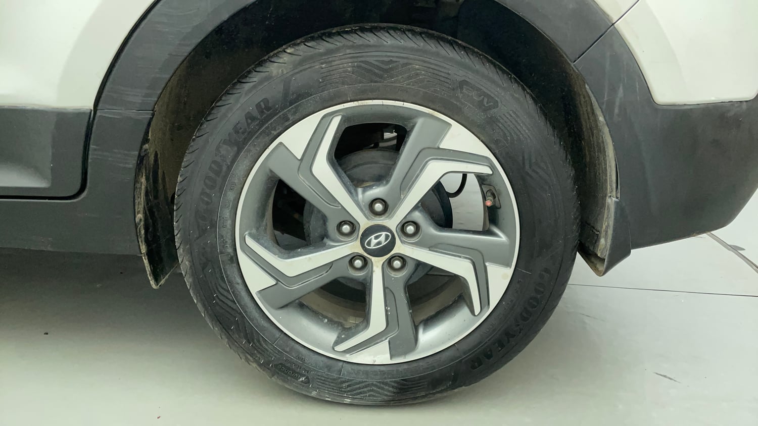 Used 2018 Hyundai Creta SX 1.6 AT Petrol Petrol Automatic tyres LEFT REAR TYRE RIM VIEW