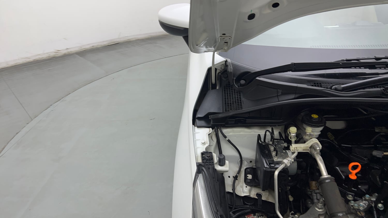 Used 2022 Honda City ZX CVT Petrol Petrol Automatic engine ENGINE RIGHT SIDE HINGE & APRON VIEW