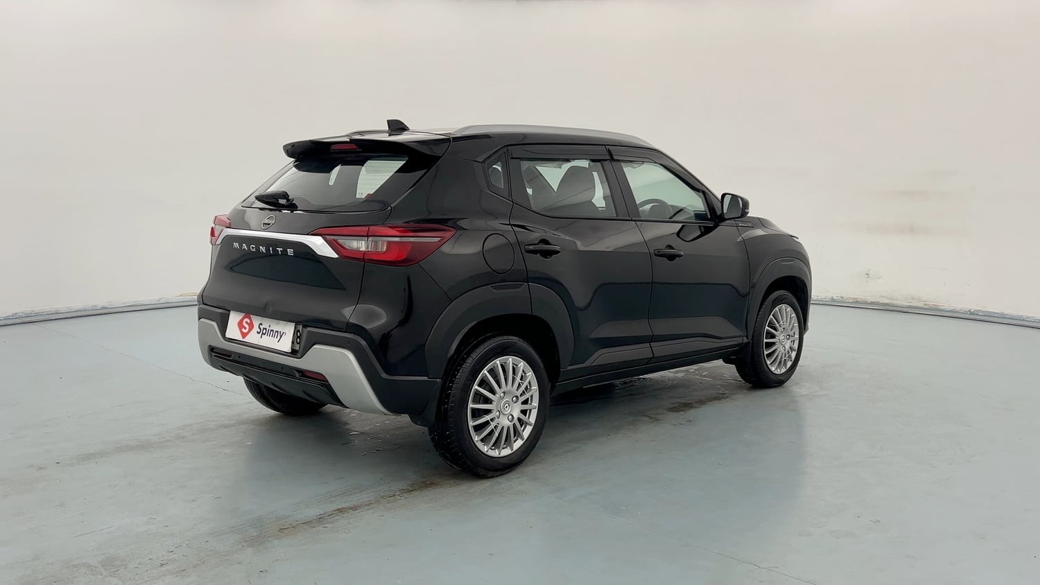 Used 2024 Nissan Magnite XL Petrol Manual exterior RIGHT REAR CORNER VIEW