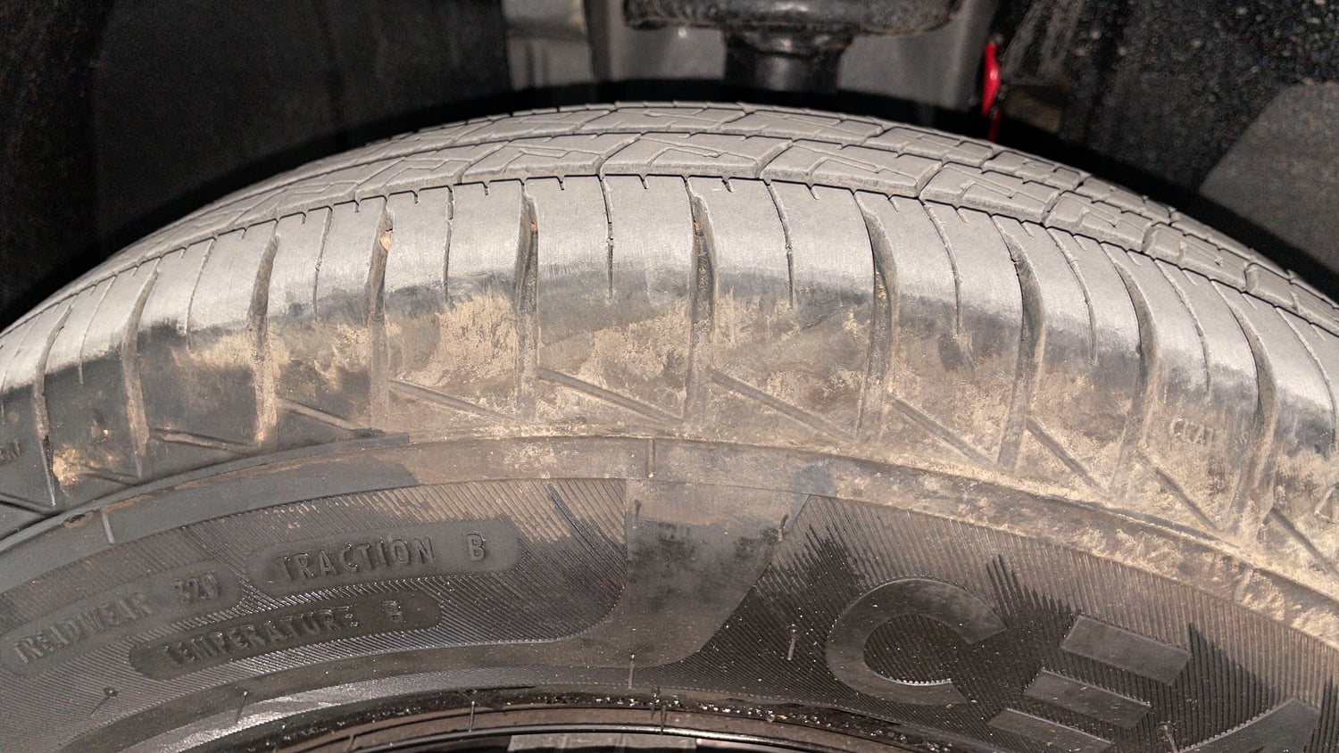Used 2026 Renault Triber Evolution Petrol Manual tyres LEFT FRONT TYRE TREAD VIEW