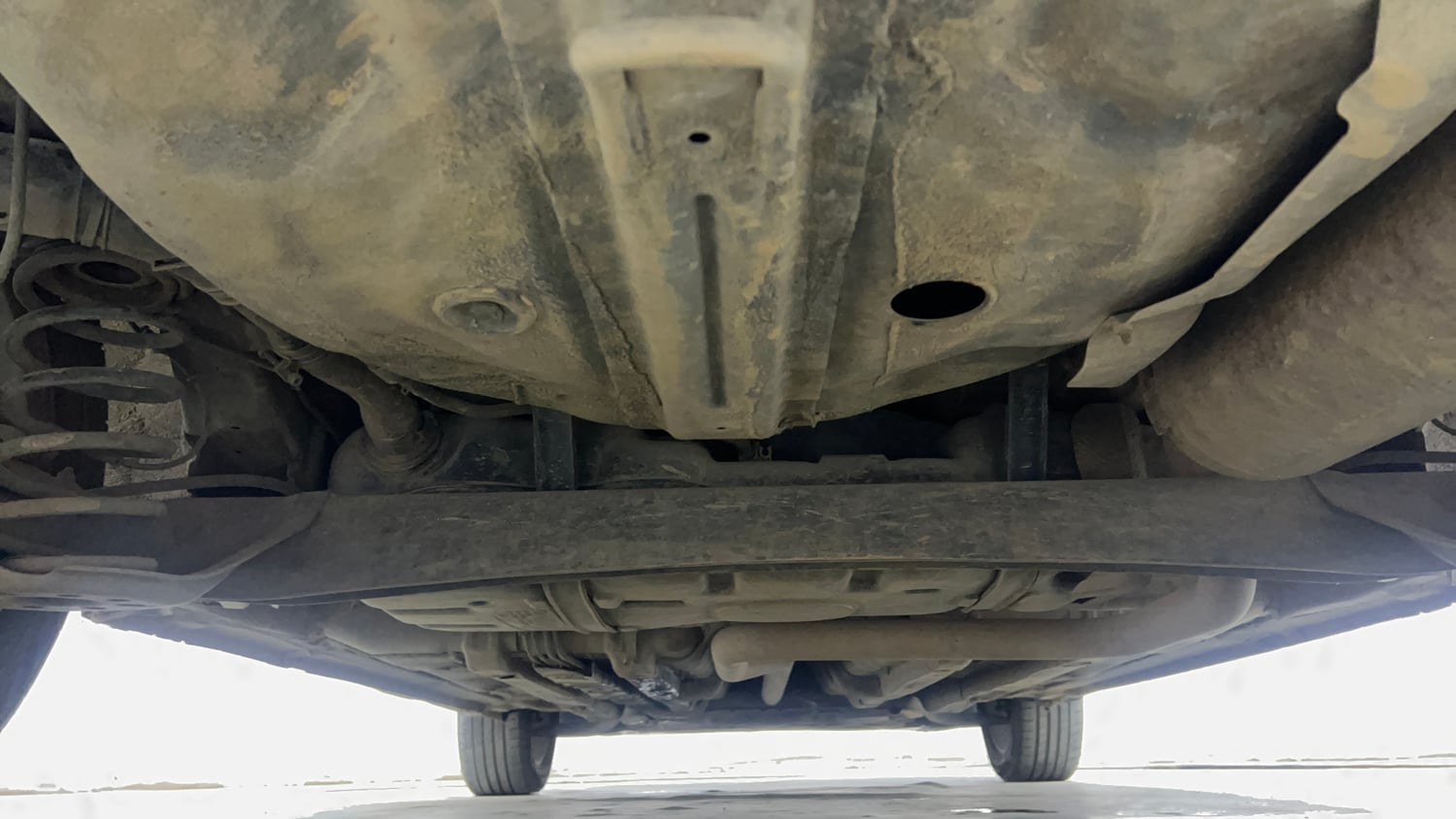 Used 2015 Hyundai Elite i20 Asta 1.4 CRDI Diesel Manual extra REAR UNDERBODY VIEW (TAKEN FROM REAR)