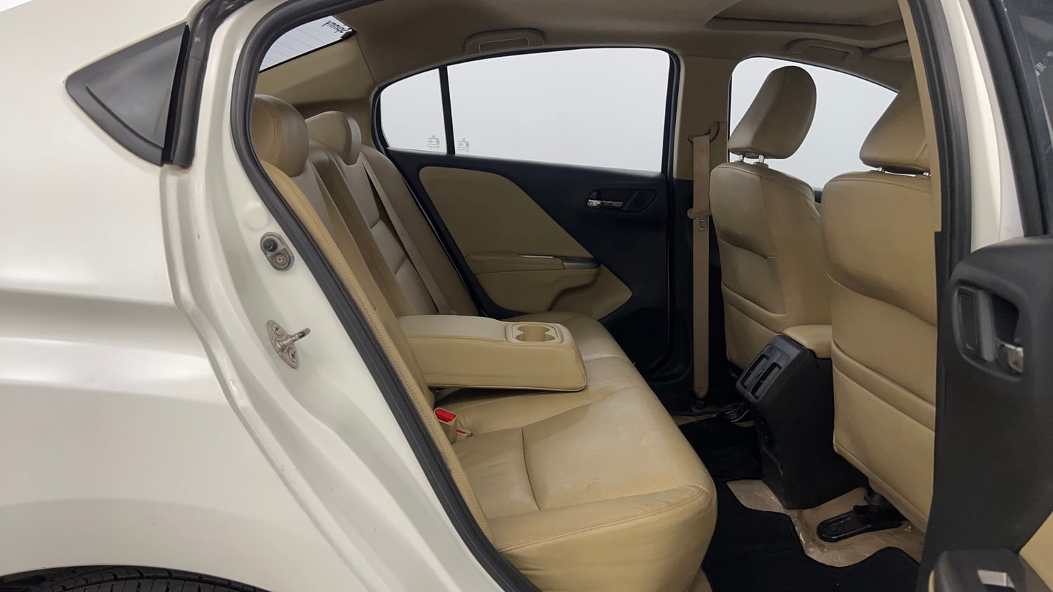 Used 2016 Honda City VX Petrol Manual interior RIGHT SIDE REAR DOOR CABIN VIEW