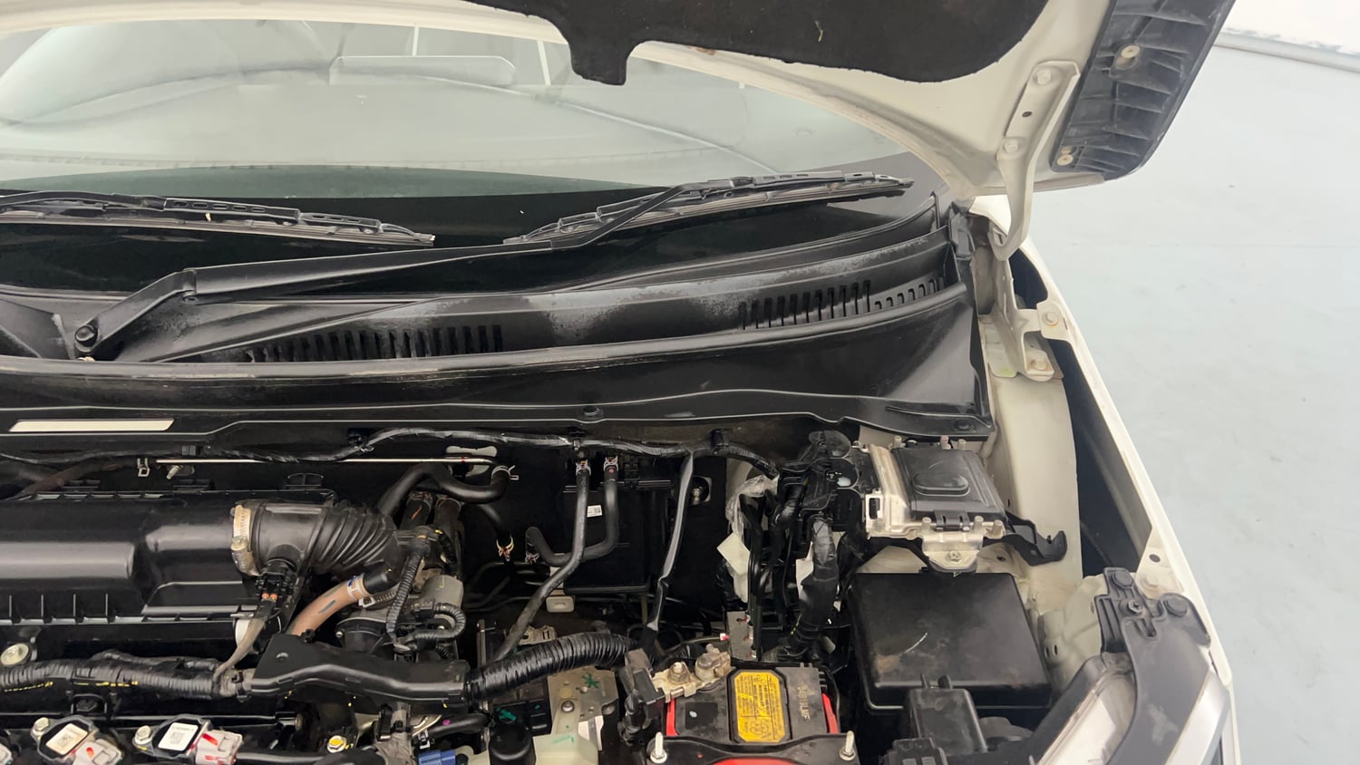 Used 2024 Maruti Suzuki Ignis Zeta 1.2 AMT Petrol Automatic engine ENGINE LEFT SIDE HINGE & APRON VIEW
