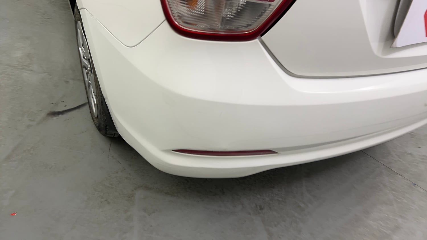 Used 2015 Hyundai Xcent Base 1.2 Petrol Manual dents MINOR SCRATCH