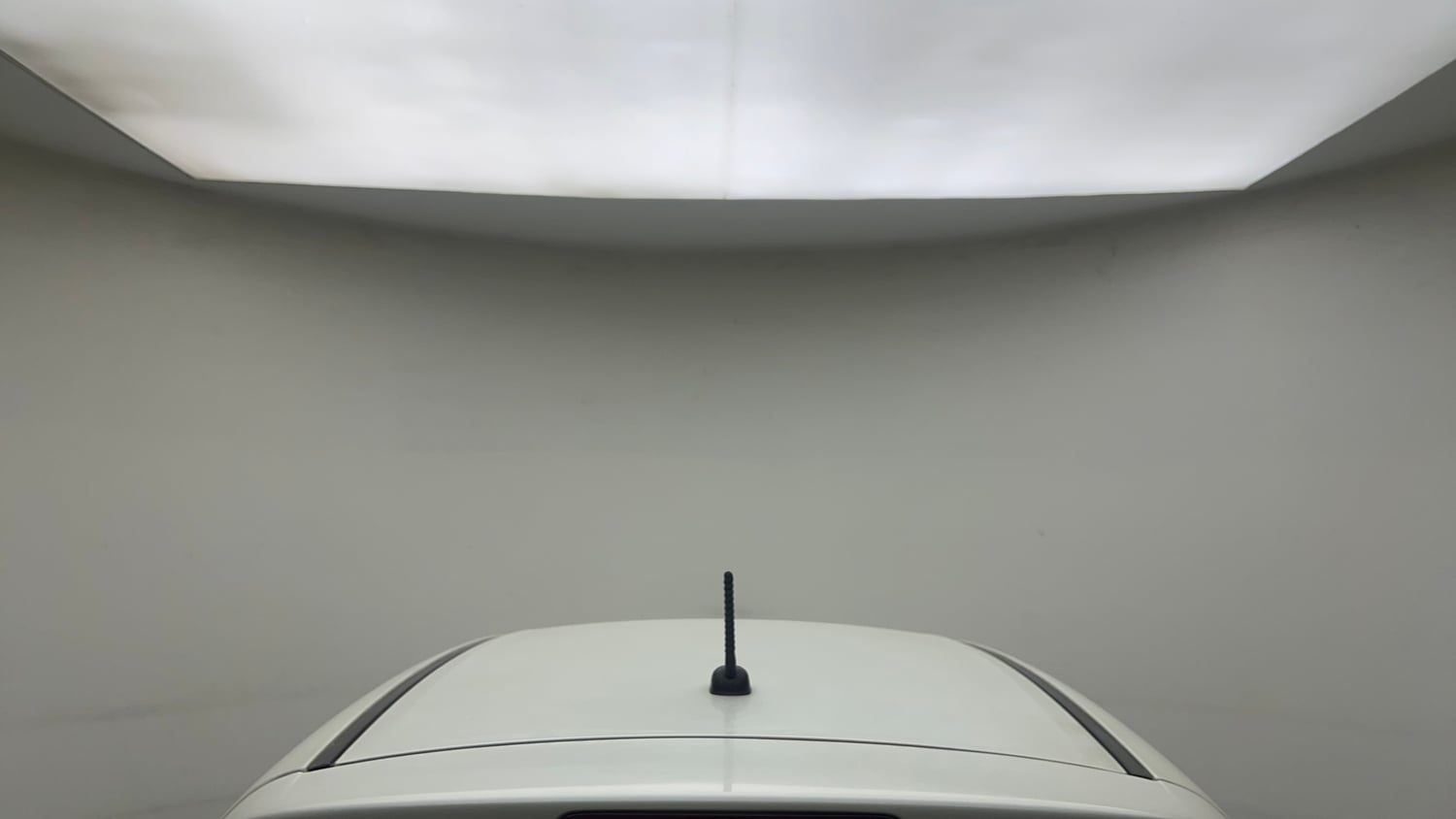 Used 2015 Maruti Suzuki Swift LXi Petrol Manual exterior EXTERIOR ROOF VIEW