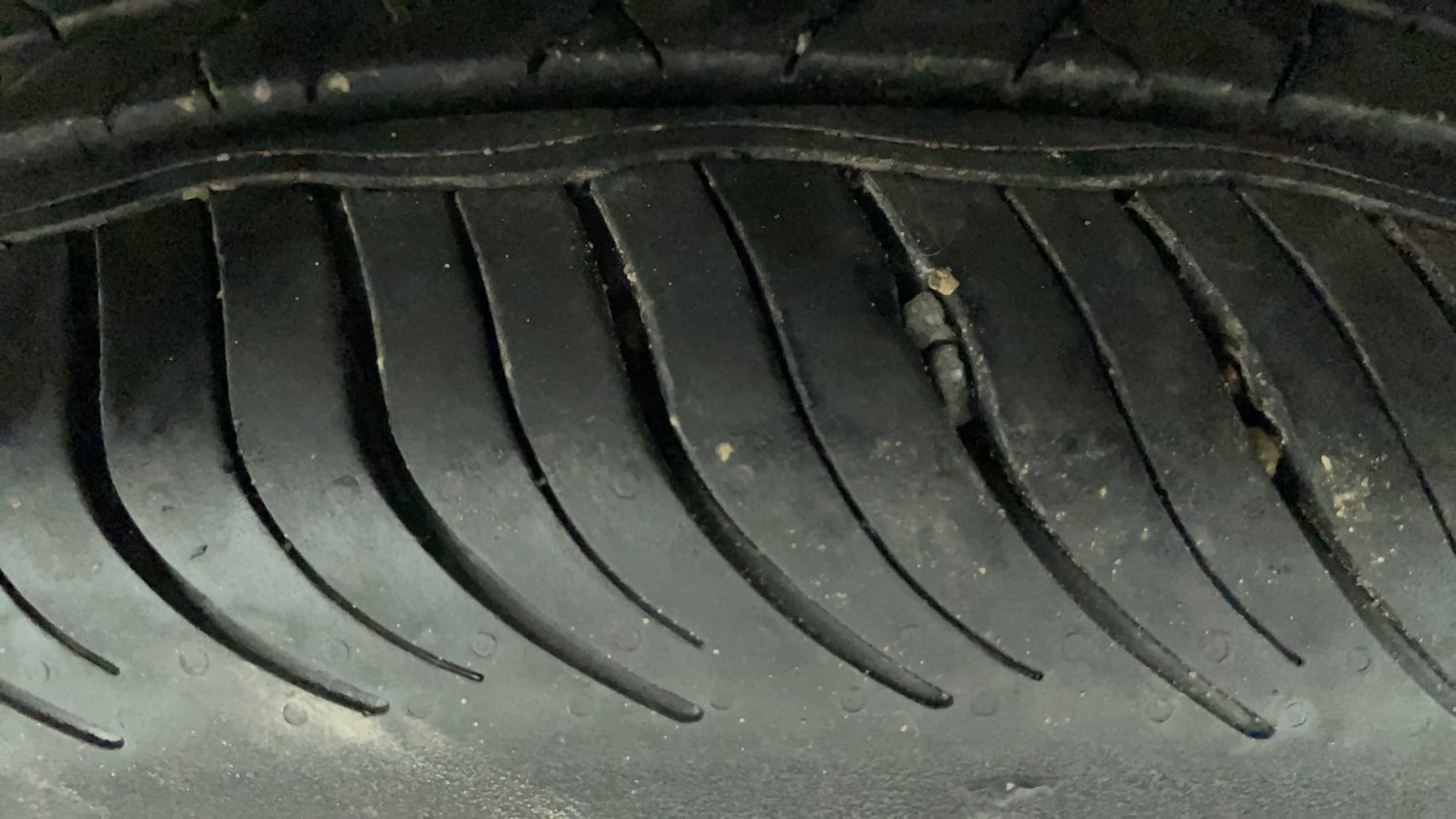 Used 2018 Hyundai Creta SX 1.6 AT Petrol Petrol Automatic tyres LEFT FRONT TYRE TREAD VIEW