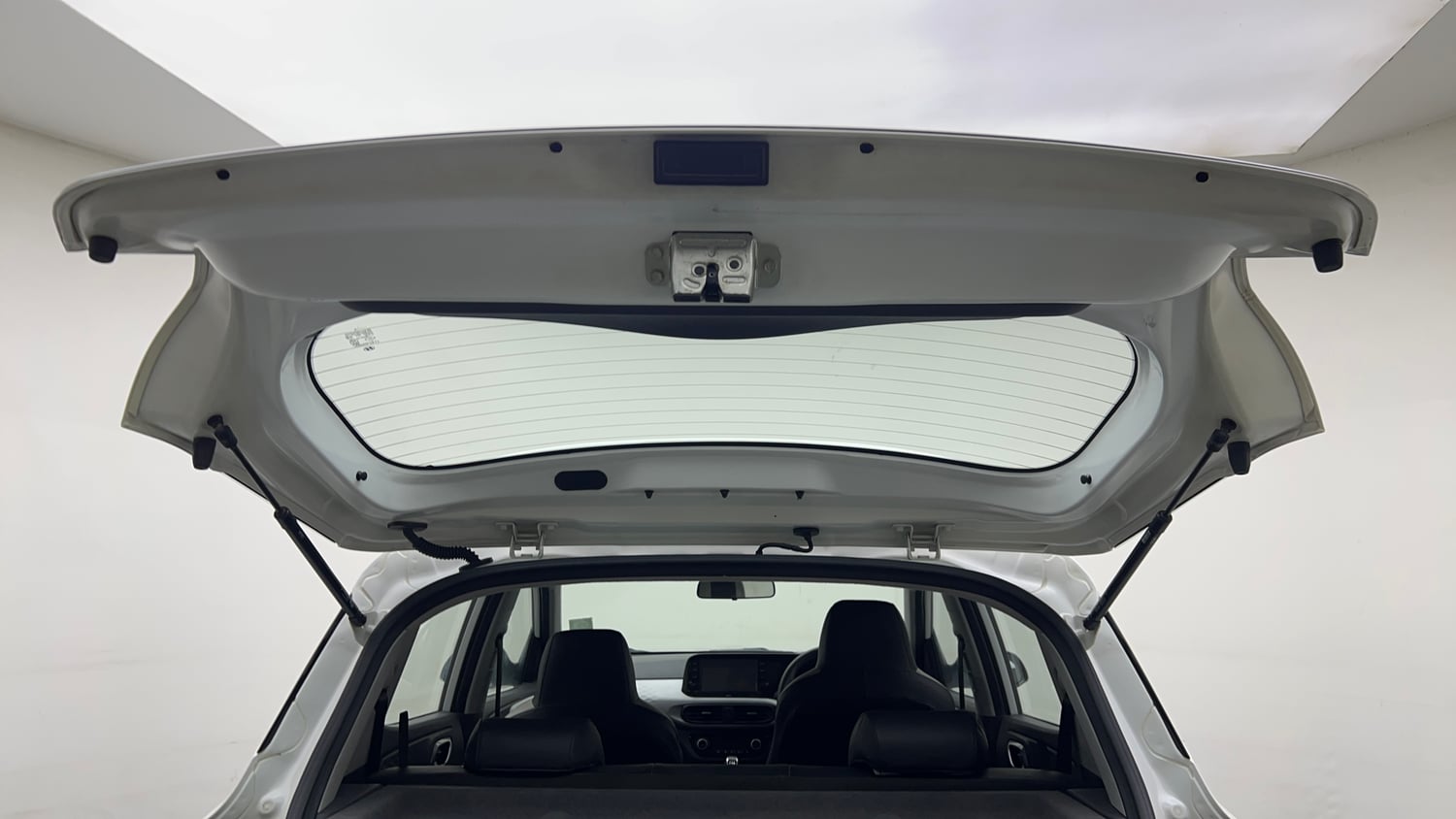 Used 2020 Hyundai Grand i10 Nios Asta 1.2 Kappa VTVT Petrol Manual interior DICKY DOOR OPEN VIEW