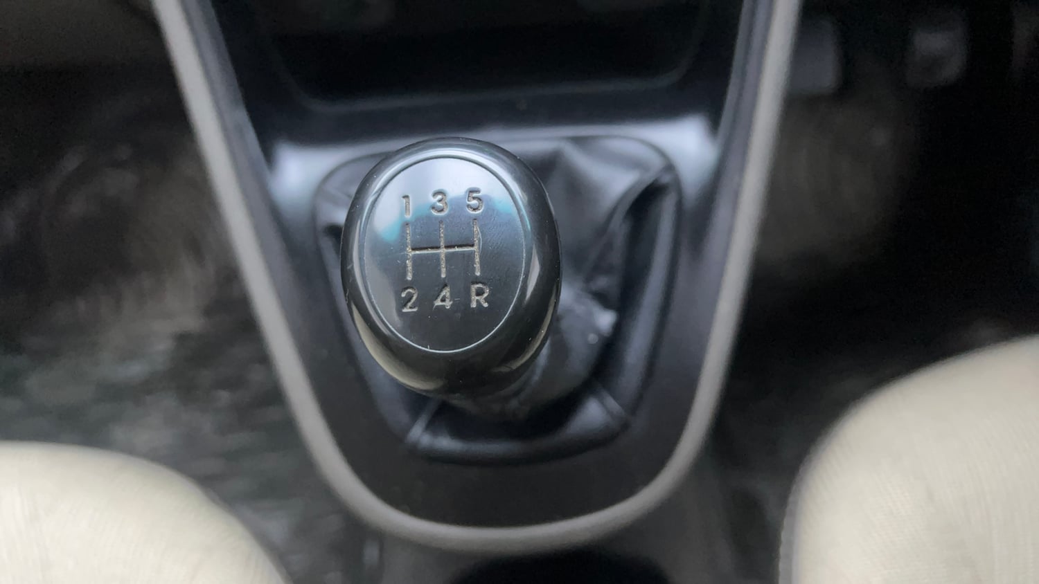 Used 2012 Hyundai i10 Sportz 1.2 Kappa2 Petrol Manual interior GEAR  KNOB VIEW