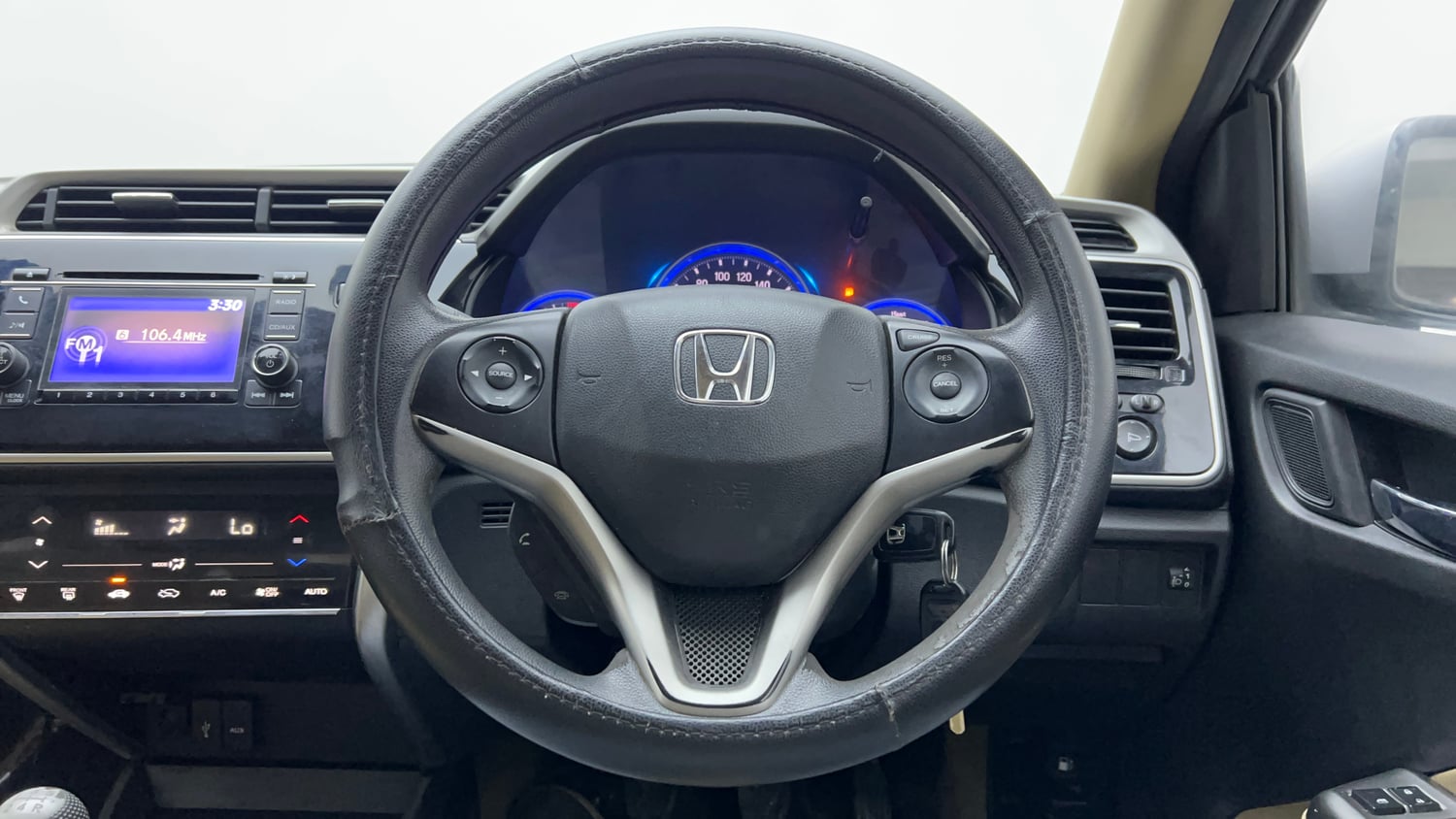 Used 2016 Honda City V Petrol Manual interior STEERING VIEW