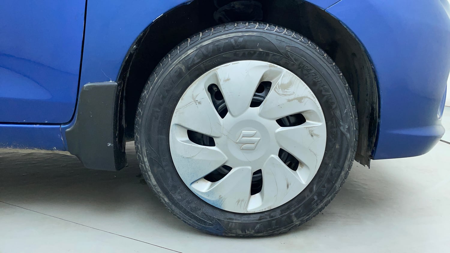 Used 2018 Maruti Suzuki Celerio VXi AMT Petrol Automatic tyres RIGHT FRONT TYRE RIM VIEW