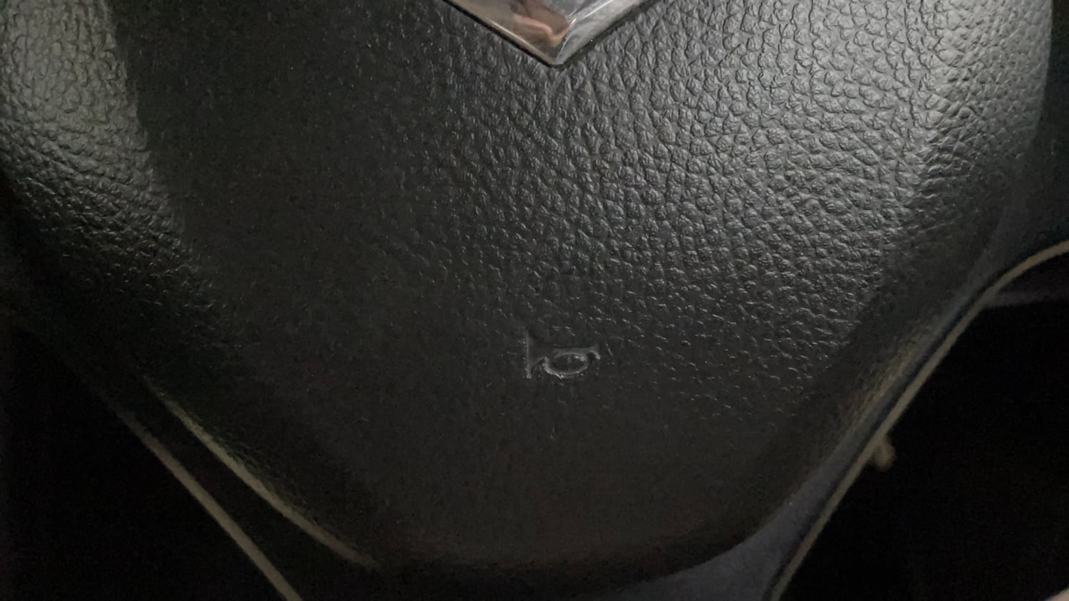 Used 2016 Maruti Suzuki Swift Lxi (O) Petrol Manual top_features Airbags