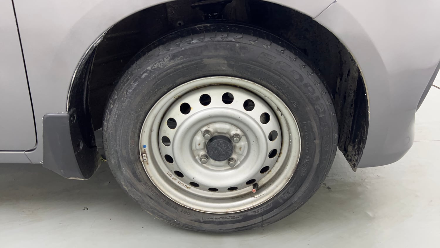 Used 2022 Maruti Suzuki Celerio LXi Petrol Manual tyres RIGHT FRONT TYRE RIM VIEW