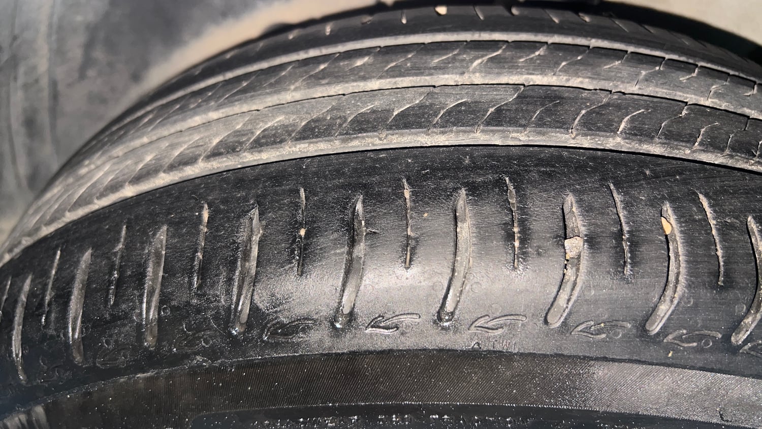 Used 2024 Tata Altroz XT Petrol Petrol Manual tyres RIGHT REAR TYRE TREAD VIEW