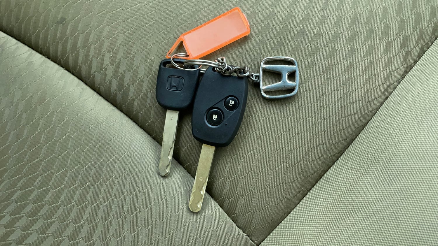 Used 2015 Honda Amaze 1.2 SX i-VTEC Petrol Manual extra CAR KEY VIEW