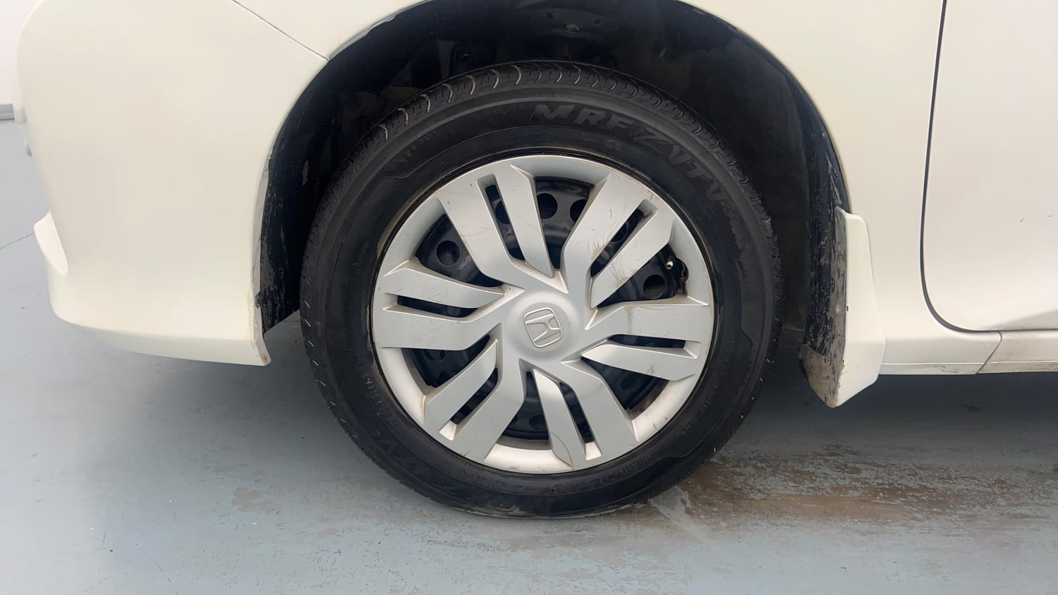 Used 2016 Honda City SV CVT Petrol Automatic tyres LEFT FRONT TYRE RIM VIEW