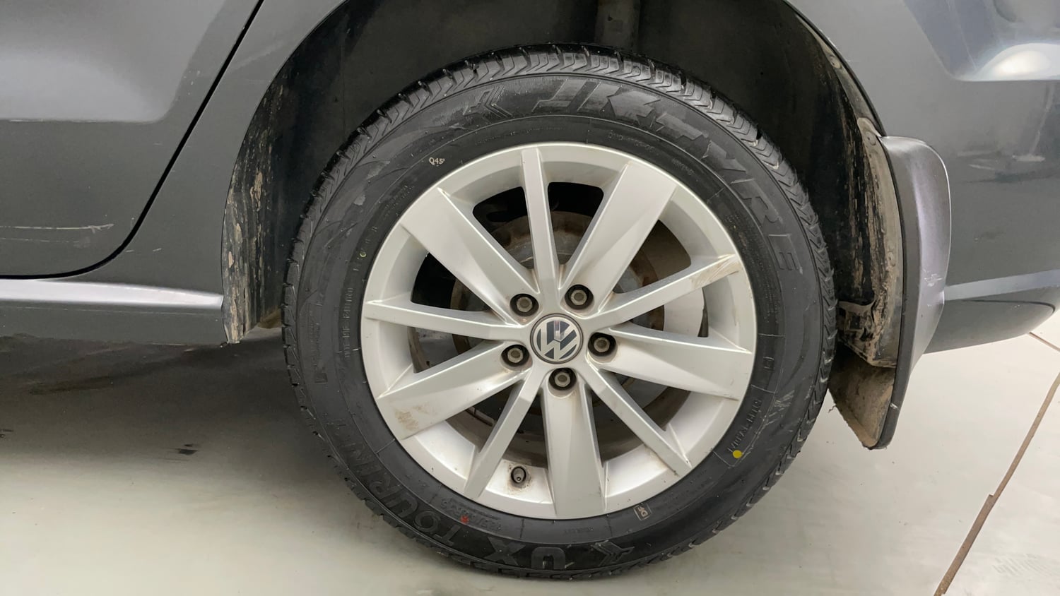 Used 2016 Volkswagen Ameo Highline1.2L (P) Petrol Manual tyres LEFT REAR TYRE RIM VIEW