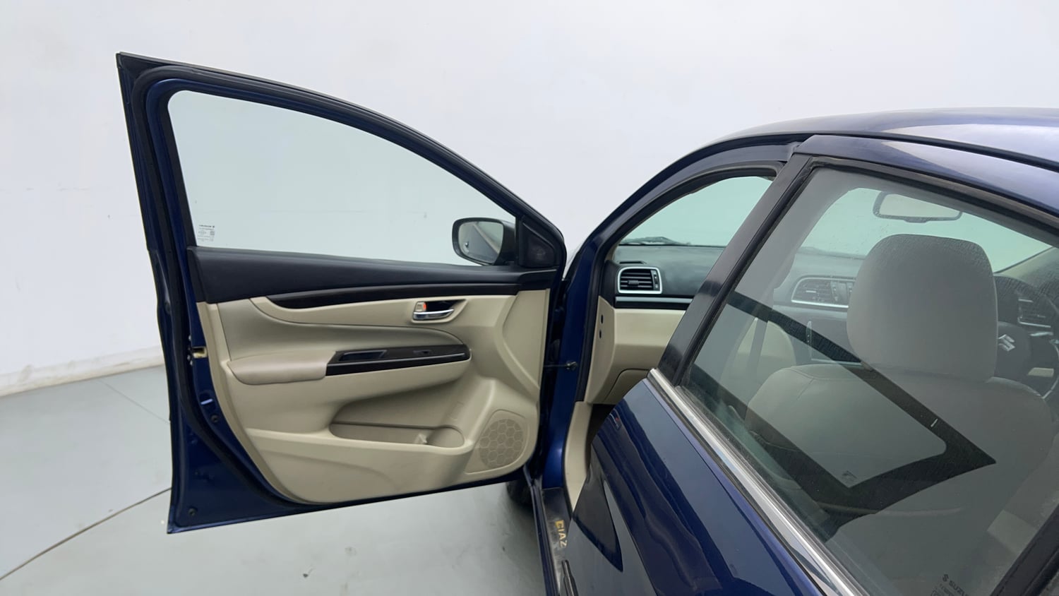 Used 2017 Maruti Suzuki Ciaz Alpha 1.4 MT Petrol Manual interior LEFT FRONT DOOR OPEN VIEW