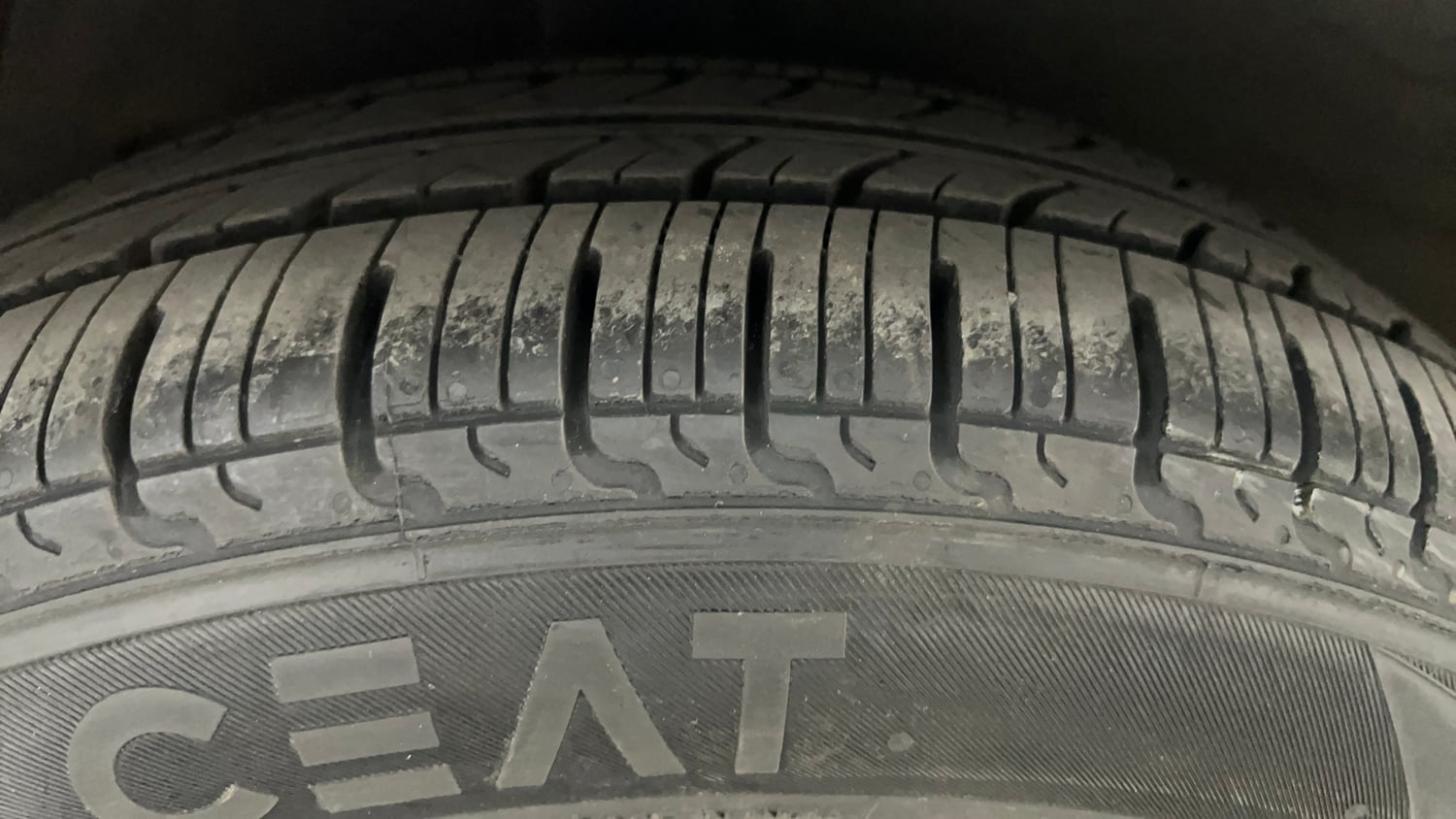 Used 2015 Hyundai Xcent Base 1.2 Petrol Manual tyres RIGHT REAR TYRE TREAD VIEW