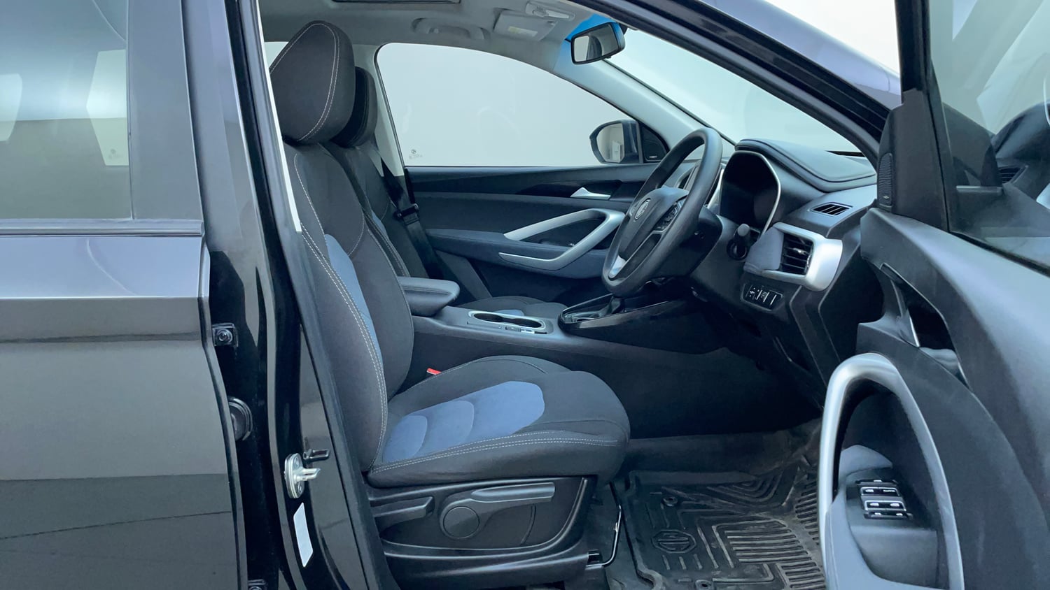 Used 2021 MG Motors Hector Shine 1.5 Petrol Turbo CVT Petrol Automatic interior RIGHT SIDE FRONT DOOR CABIN VIEW