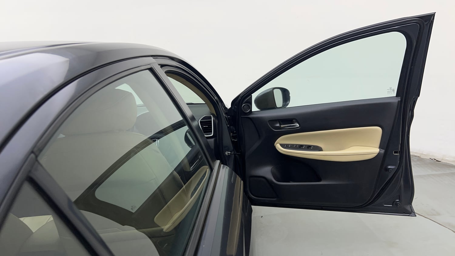 Used 2022 Honda City ZX CVT Petrol Petrol Automatic interior RIGHT FRONT DOOR OPEN VIEW