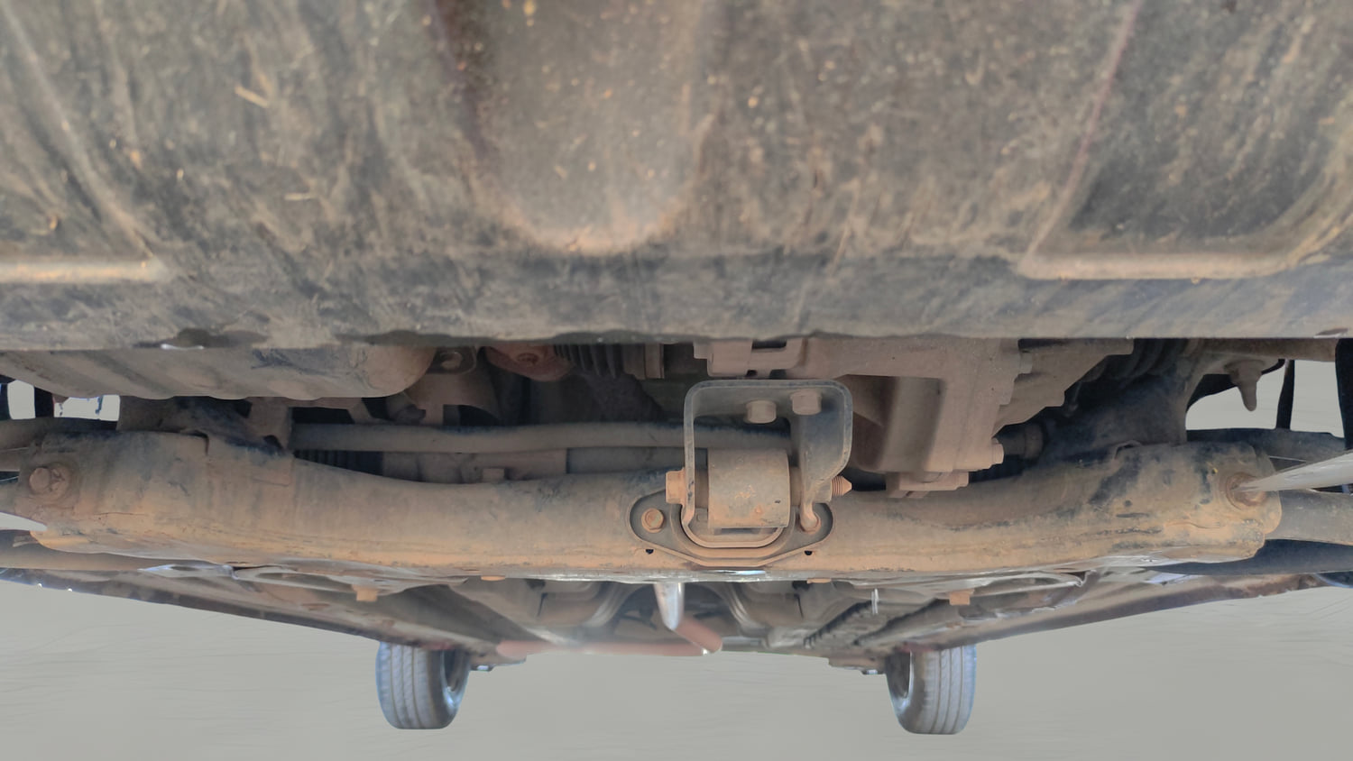 Used 2015 Hyundai Elite i20 Magna 1.2 Petrol Manual extra FRONT LEFT UNDERBODY VIEW