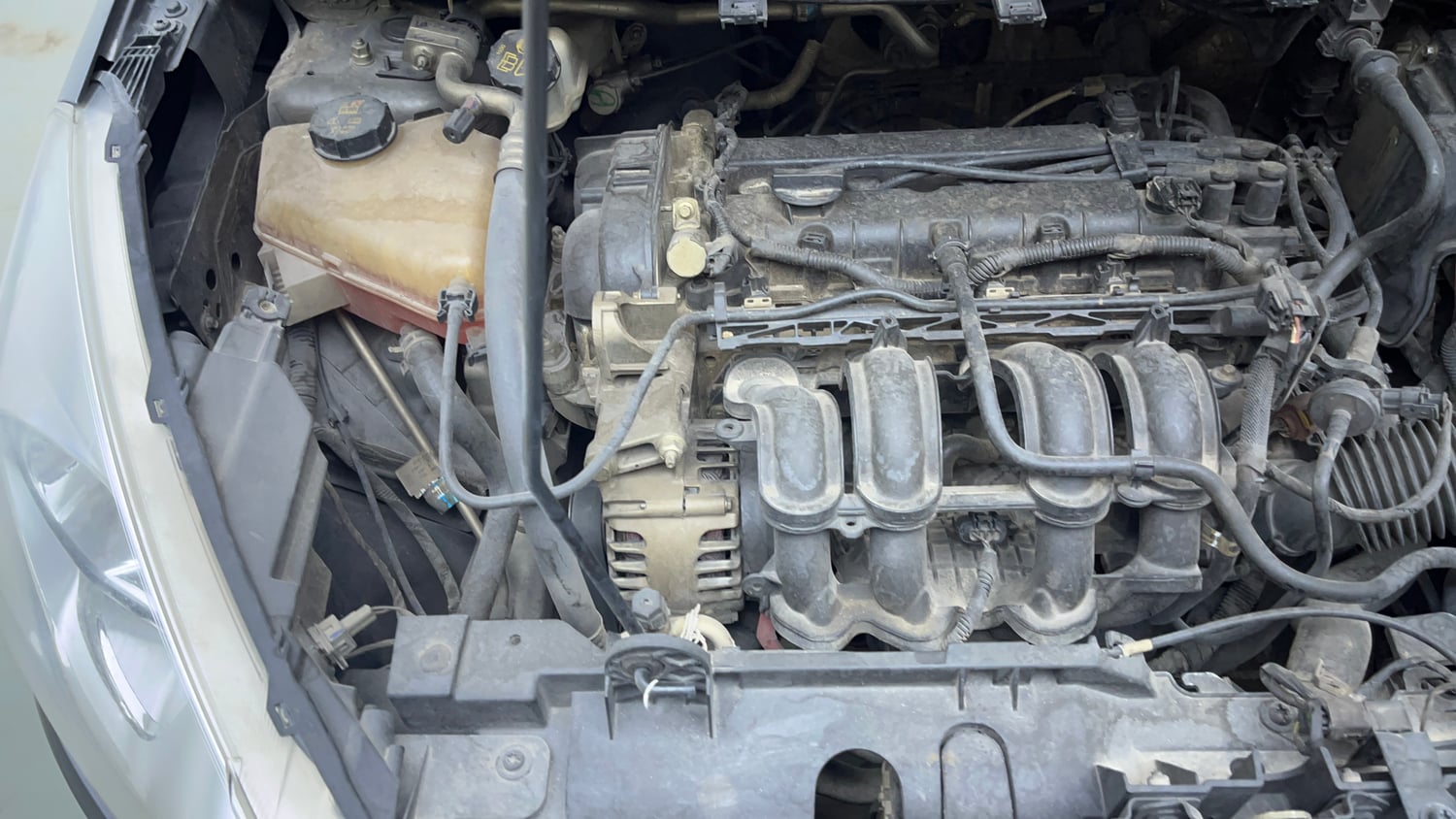 Used 2016 Ford Figo Aspire Titanium 1.2 Ti-VCT Petrol Manual engine ENGINE RIGHT SIDE VIEW