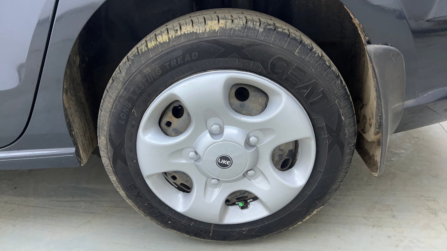 Used 2020 Skoda Rapid Active 1.6 MPI Petrol Manual tyres LEFT REAR TYRE RIM VIEW